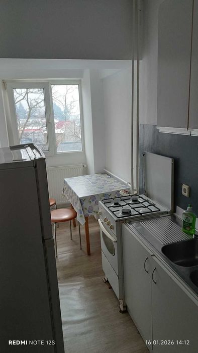 Închiriez garsonieră zona Emanuel