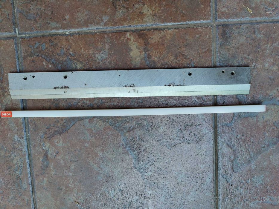 Cutit si bagheta ghilotina