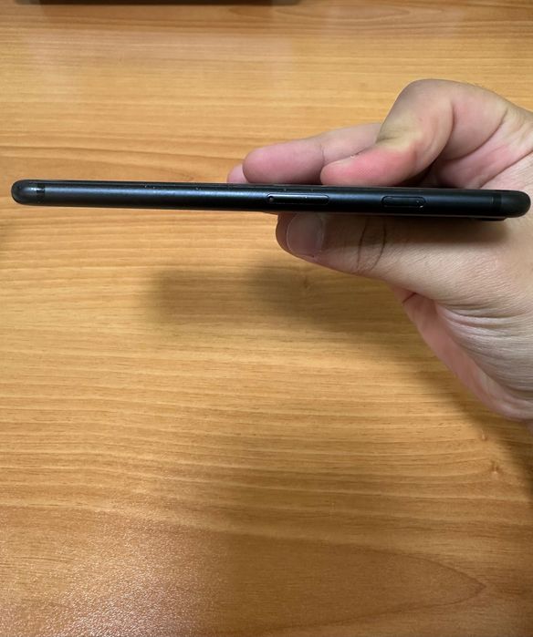Продам iPhone 7 128GB