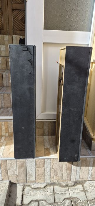 Boxe audio in carcasa de lemn