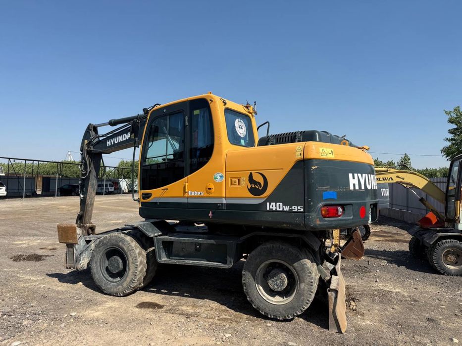 Hyundai 140w-95 2023 йил холати идеал