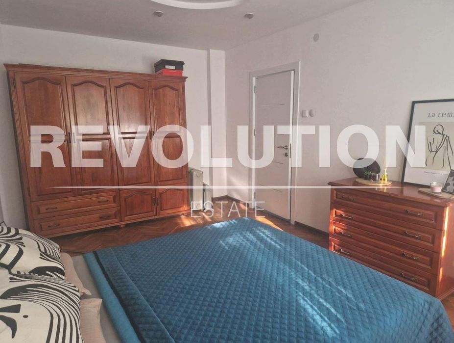 Дава се под наем Тристаен апартамент в Варна, Център - 100 кв.м за 650 € - Снимка #7