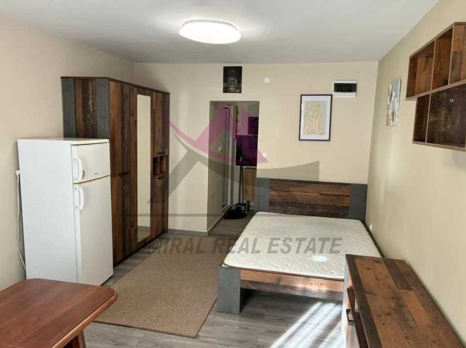 Дава се под наем Едностаен апартамент в Варна, Спортна зала - 27 кв.м за 348.84 € - Снимка #2