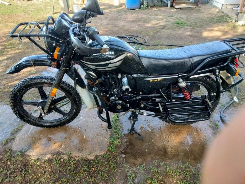 Продам мотоцикл 200