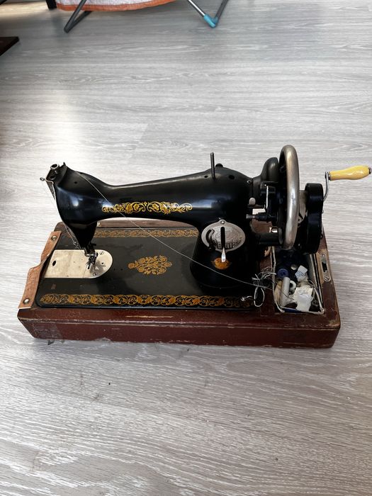 Швейная машинка ПМЗ