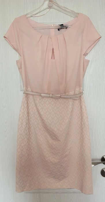 Официална лятна рокля  с колан Comma