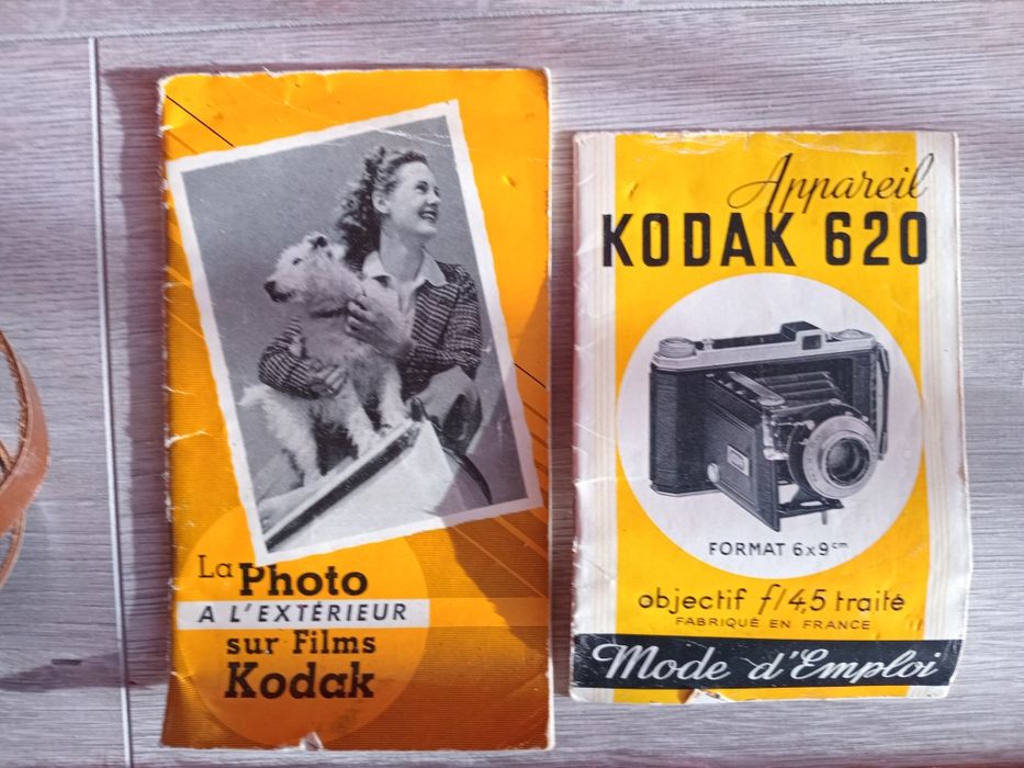 KODAK 620 - Aparat foto cu burduf