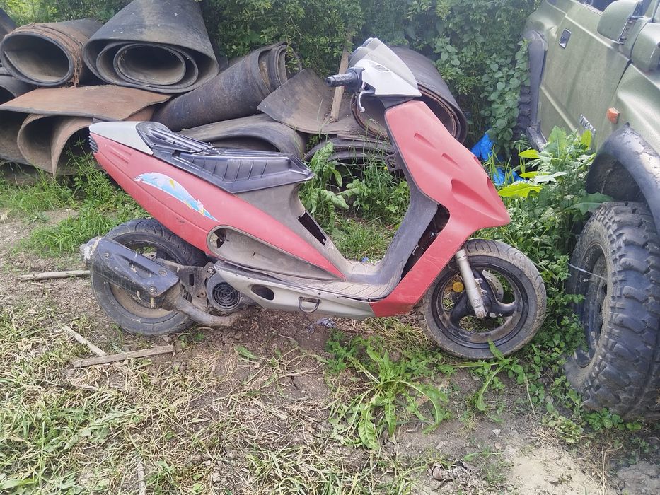 Vând scuter malaguti f12
