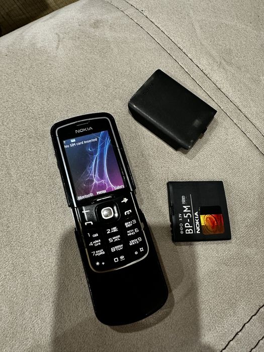 Nokia 8600 Luna (луна)