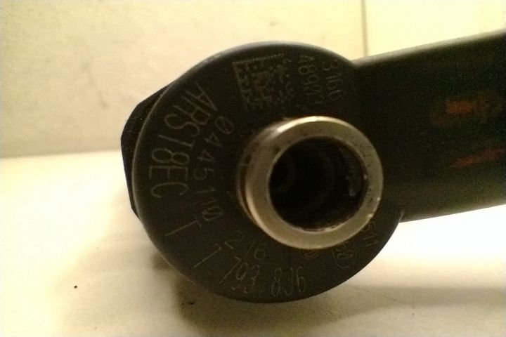 Injector 2.0 D 163cp 0445110 216 / ARST8EC / 0445110216 BMW Seria 1 E