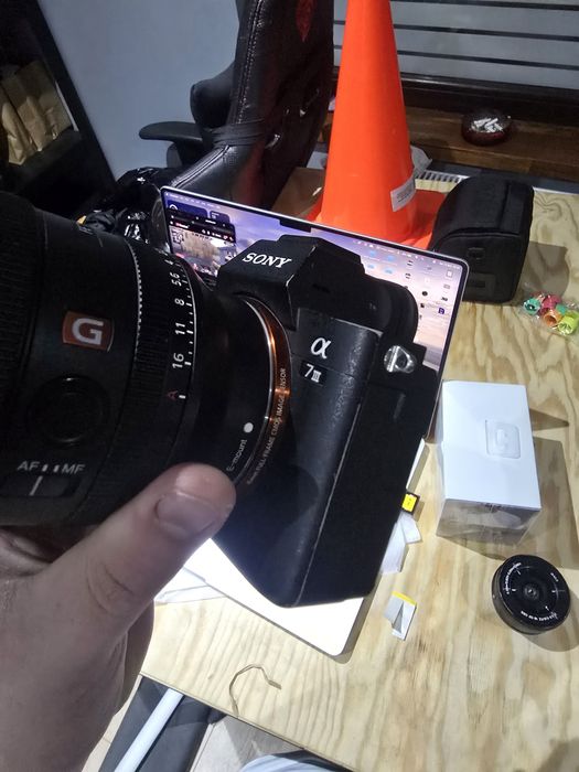 Sony A7iii + Sony 16-50mm + 3 baterii