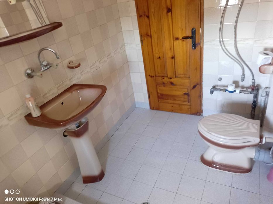 Дава се под наем Тристаен апартамент в Шумен, Център - 62 кв.м за 326.4 € - Снимка #1