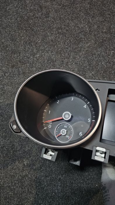 Ceasuri de bord Volkswagen Golf 6 1.6tdi Cayc