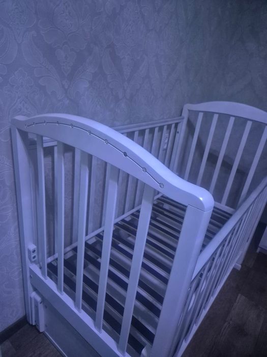 Срочно Продаю кроватку