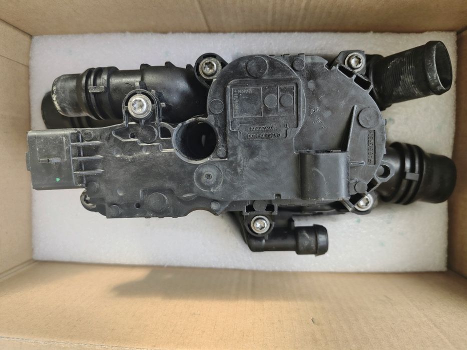 Vând Termostat Peugeot 3008