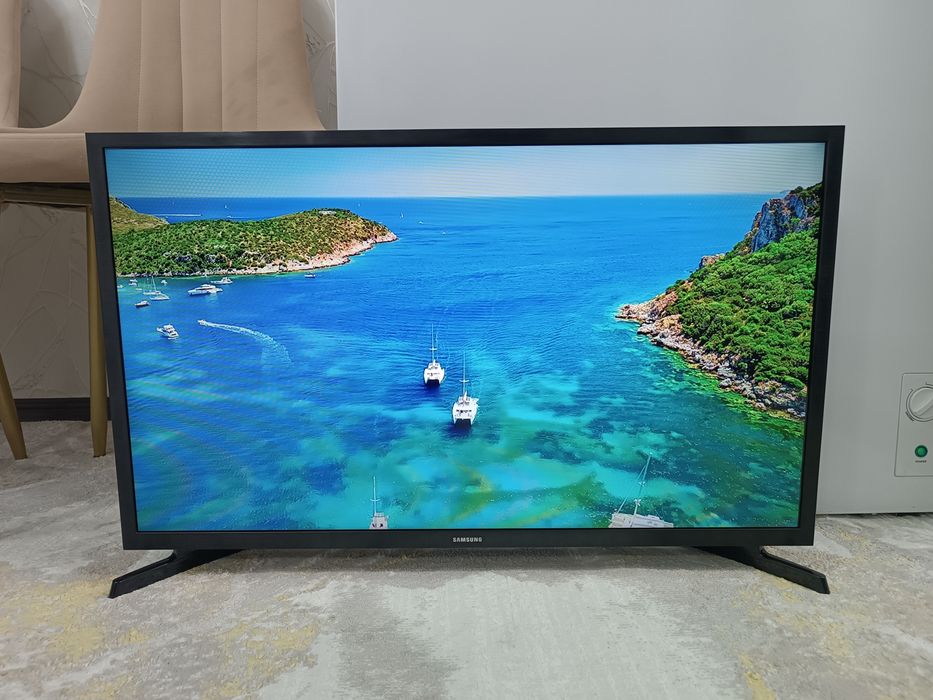ТЕЛЕВИЗОР Samsung Смарт ТВ.