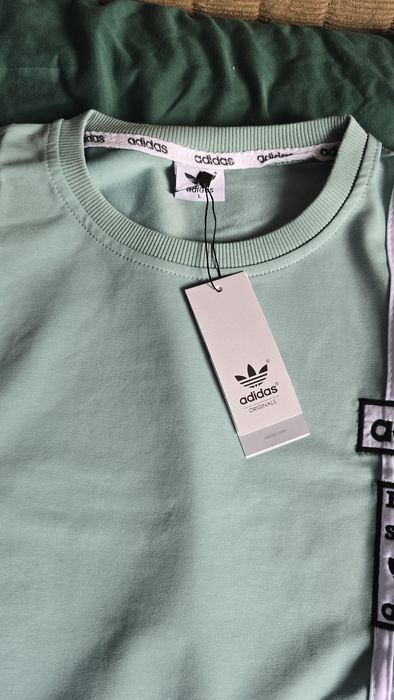 Set compleu Adidas, marimea L