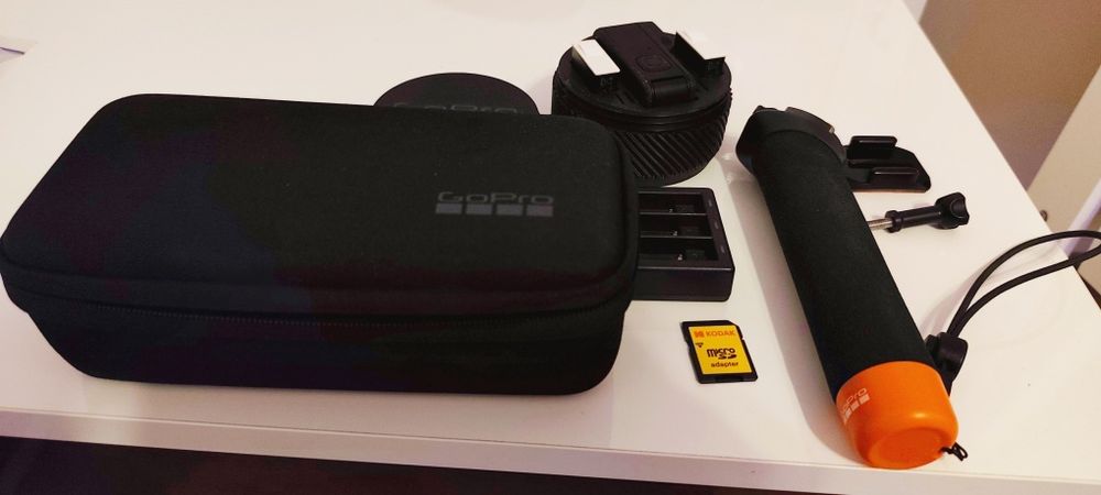 Екшън камера Go Pro 12 black + подарък стабилизатор