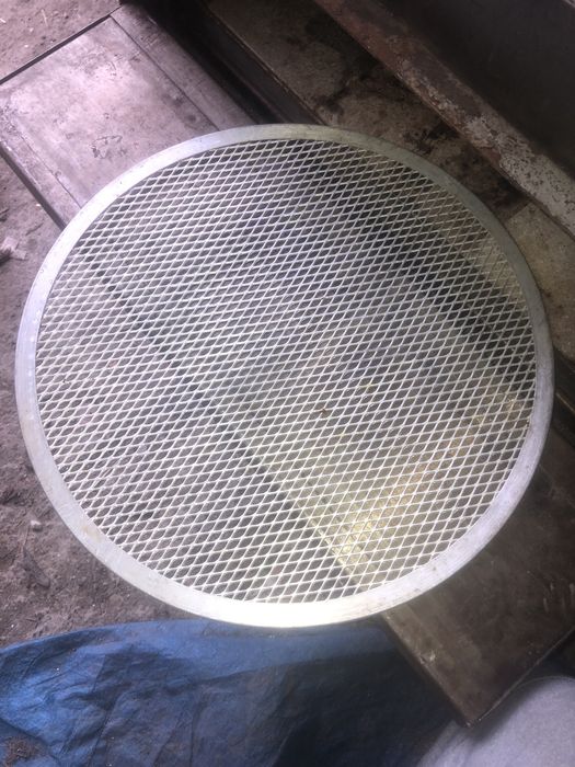 Cuptor pentru pizza pe piatra