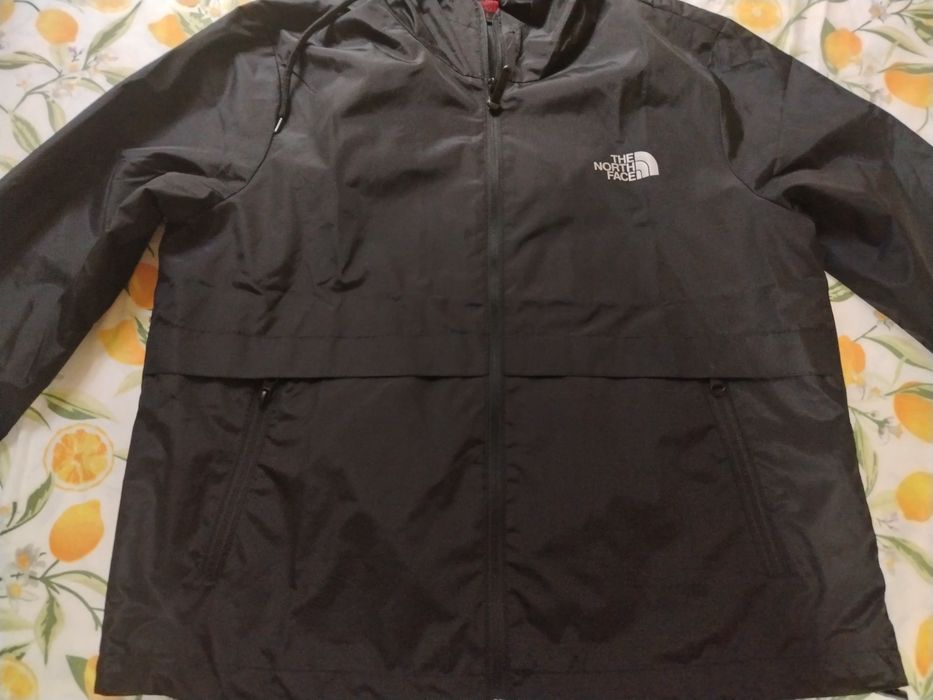 Дамско черно ново пролетно, есенно яке The North Face размер L . 
Благ