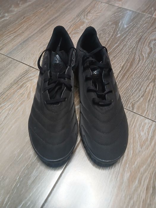 Ботонки адидас нови