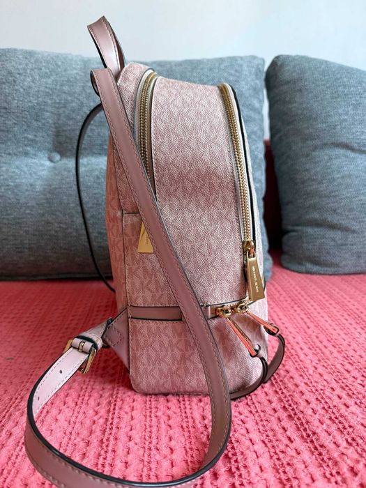 Vand Geanta Dama Guess si Rucsac Dama Michael Kors