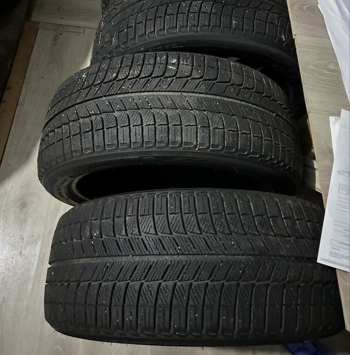 MICHELIN 245/45 19R