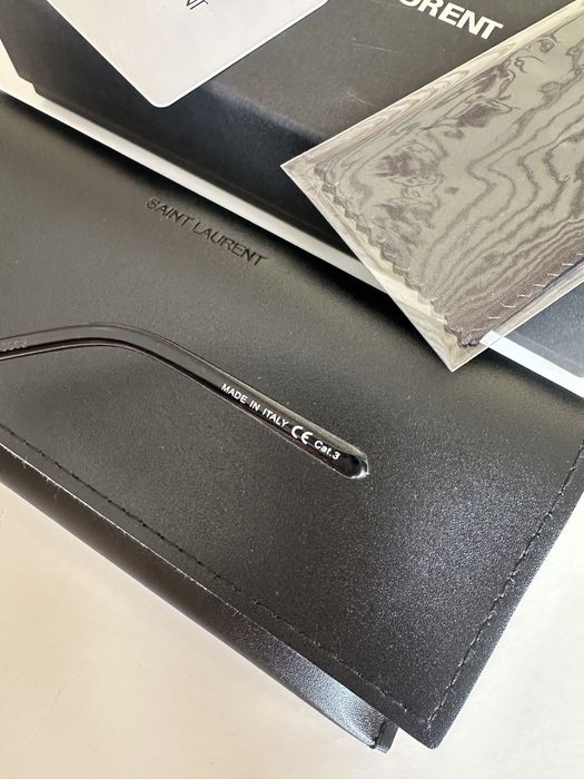 Чисто нови слънчеви очила Saint Laurent сърца