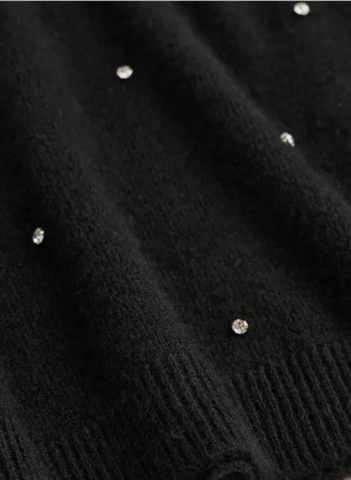 Новые свитера со стразами / жемчугом  HM, размер L (50/56) и M (46/48)