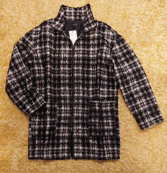 Palton nou masura 46 (18uk)