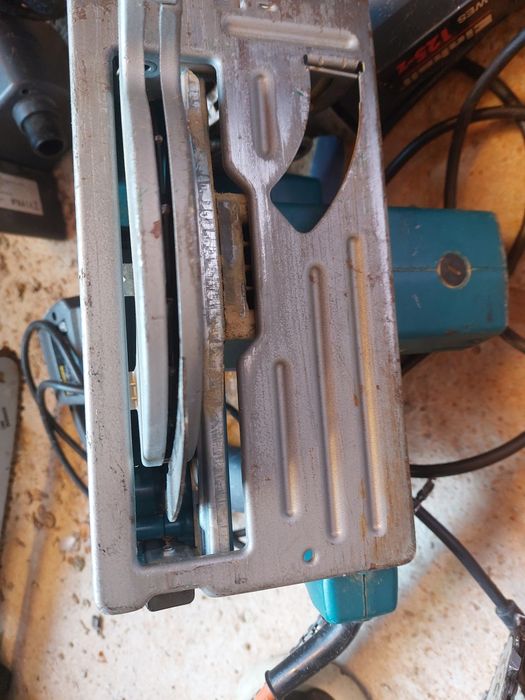 Circular.                  .