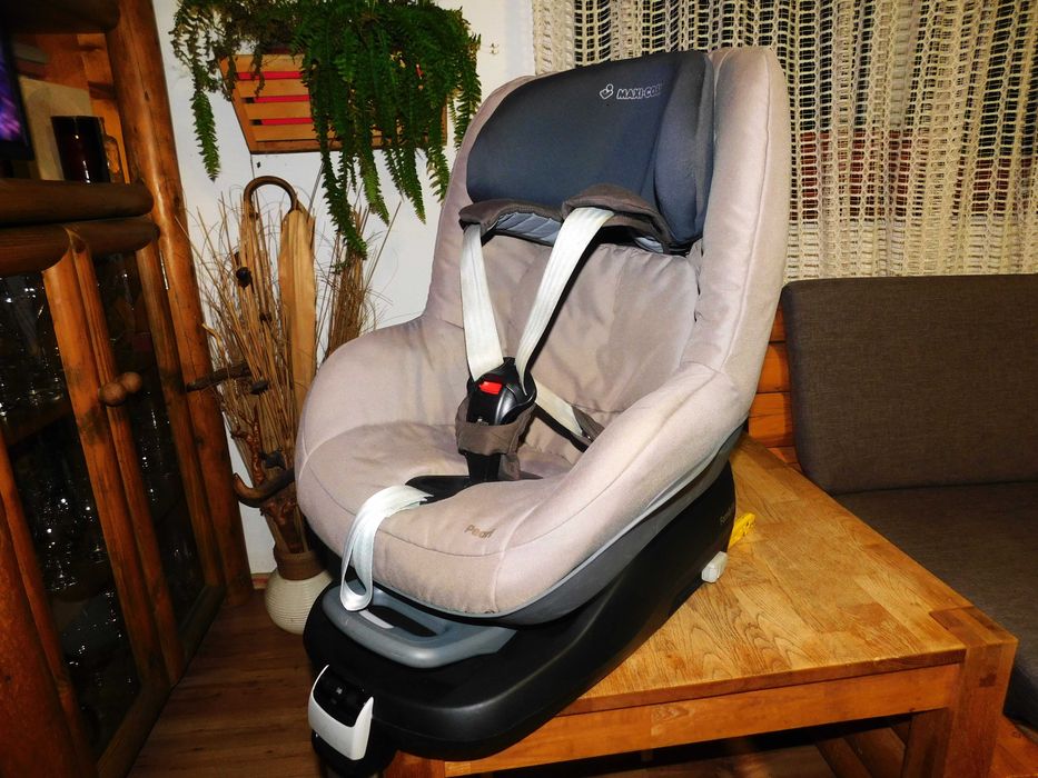 Scaun auto Maxi Cosi (9-18 kg) + Bază Isofix