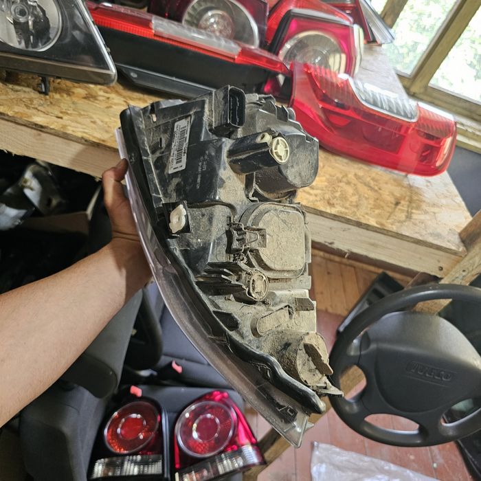 Фарове  бмв е90  преди феиса