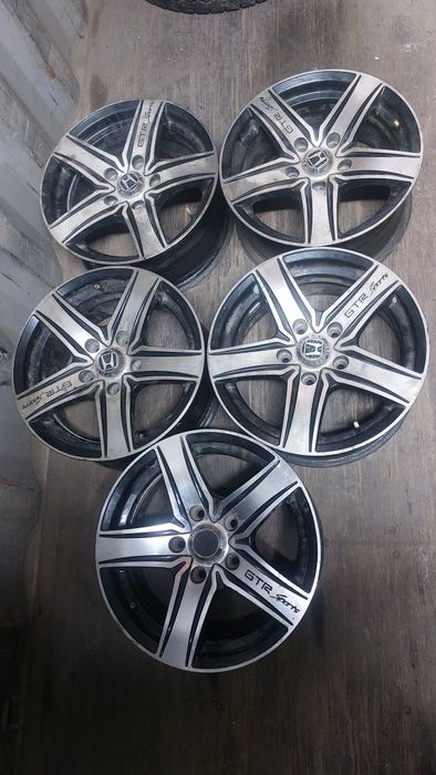 Продам 5 114 3 R 15