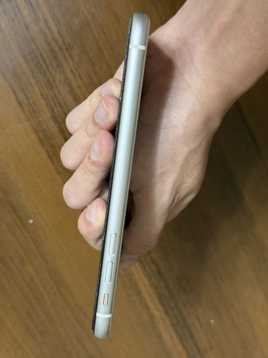 iPhone 11 белый 128гб