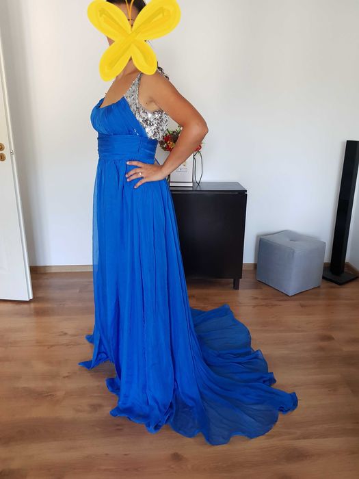 Rochie moderna cu trenă