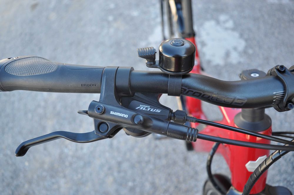 Carver Route E.420- 28 цола- електрически велосипед