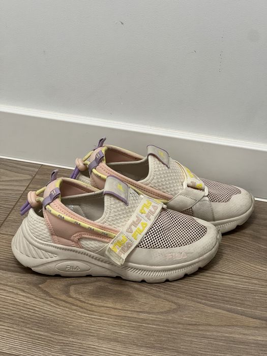 Кроссовки для девочки