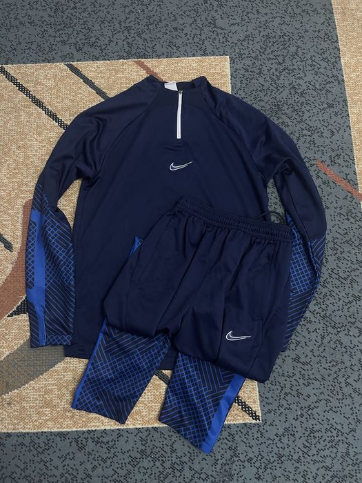 Тренировочный комплект NIKE