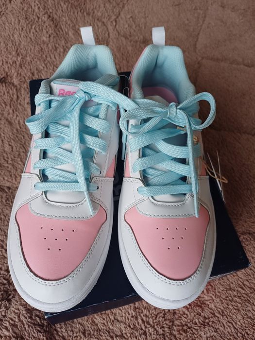 Сникъри  Reebok нови