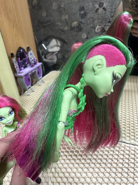 Продам кукол монстр  хай!