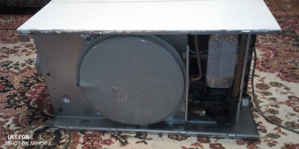 Котел отопления настенный .Аристон на 260