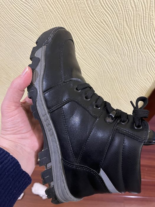 Зимние натур. ботинки, р.39