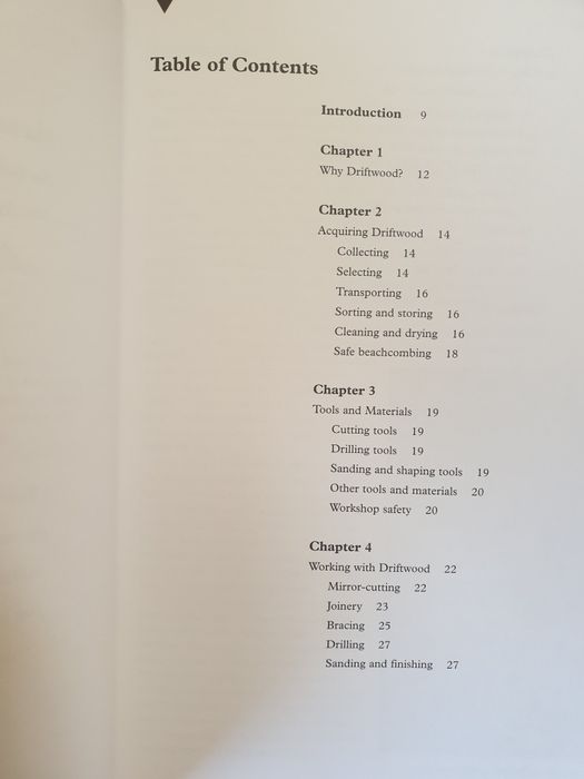 Книга за градински мебели на английски