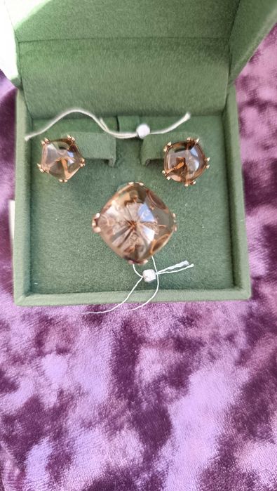 Продаю золотой комплект