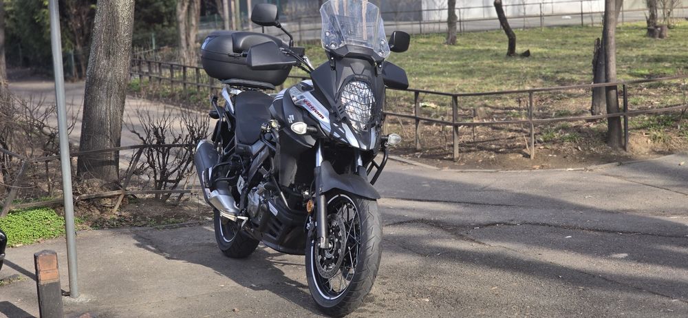 Suzuki V-Strom 650 XT (2017) – 40.000 km – Full Echipat Touring / Fără Accidente