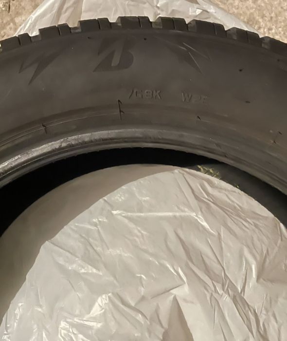 Продавам 4 броя зимни гуми Bridgestone
