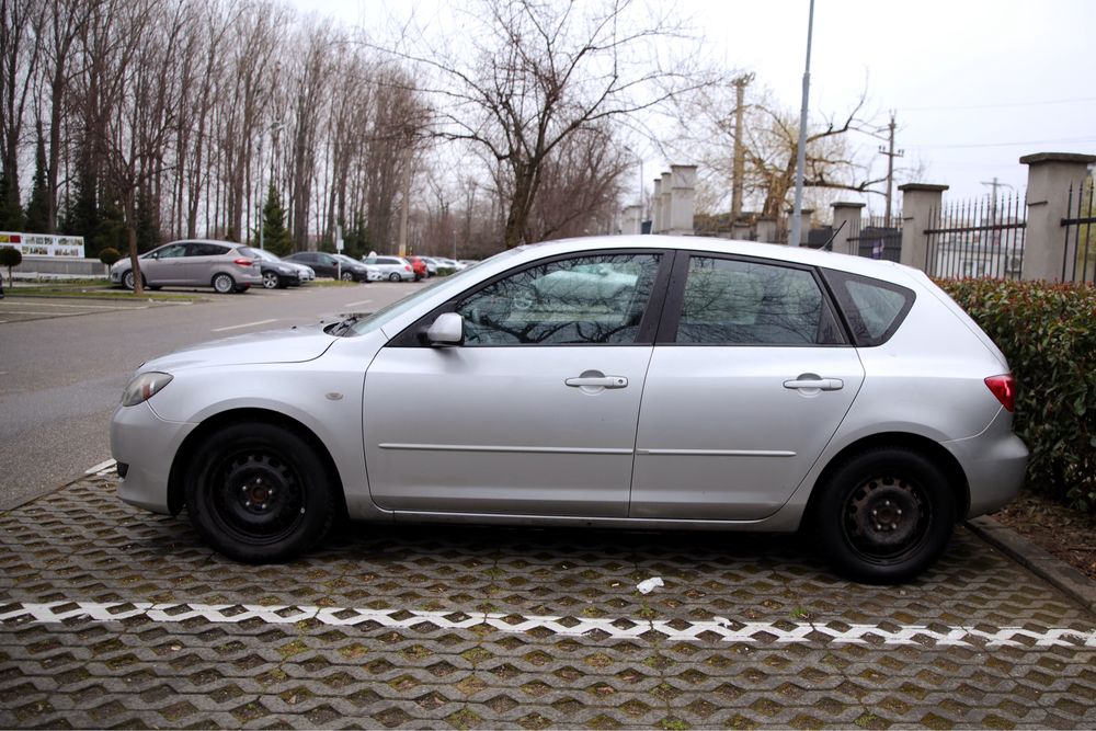 Vand Mazda 3 (necesita reconditionare)