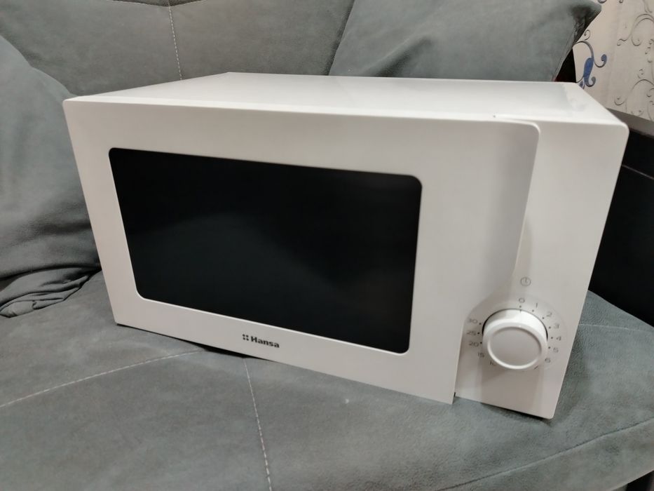 Продам микроволновку Hansa