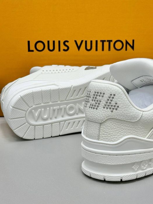 Louis Vuitton Premium